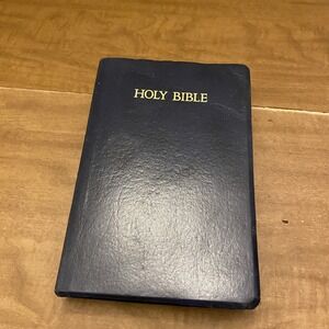 Thomas Nelson Holy Bible NKJV 1982 Blue Imitation Leather Red Letter 412B